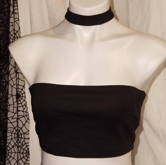 BNWT Versatile Black Top size small - Picture 2 of 8